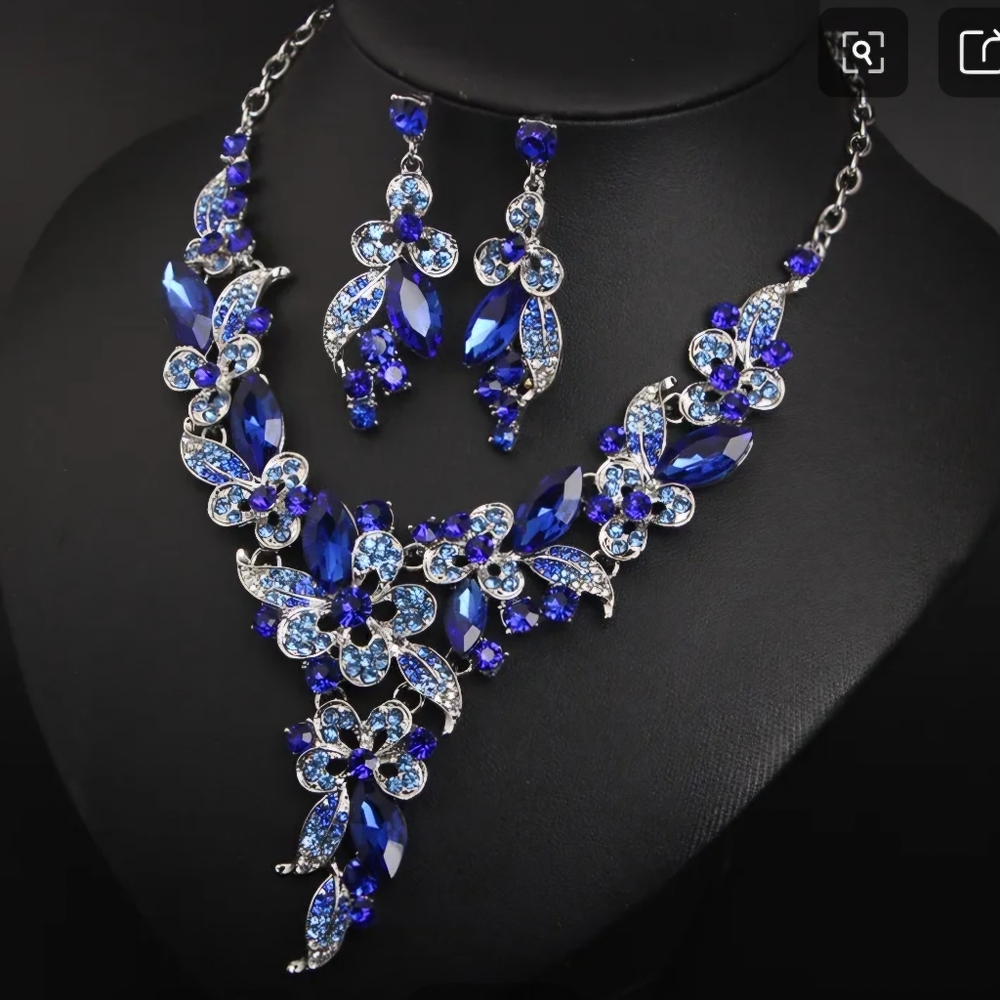 Earrings & Necklace Set Sapphire Blue Rhinestone Floral - Picture 9 of 13
